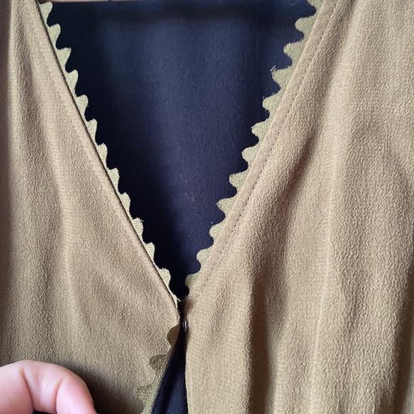 Leifsdottir (Anthro) Olive and black lace ankle length jumper with scalloped hem - Picture 10 of 16